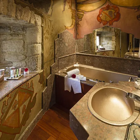 Hotel Chateau De Codignat - Relais & Chateaux