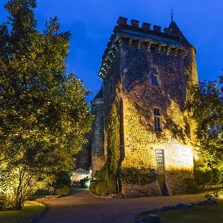 Hotel Chateau De Codignat - Relais & Chateaux Bort-l'Etang