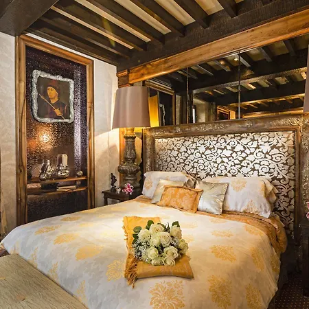 Chateau De Codignat - Relais & Chateaux Hotel 5*