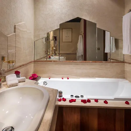 Hotel Chateau De Codignat - Relais & Chateaux
