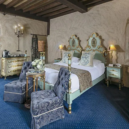 Chateau De Codignat - Relais & Chateaux Hotel