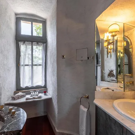 Hotel Chateau De Codignat - Relais & Chateaux Bort-l'Etang