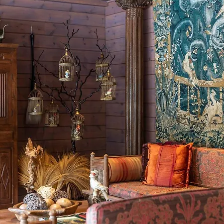 Hotel Chateau De Codignat - Relais & Chateaux