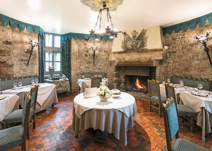 Hotel Chateau De Codignat - Relais & Chateaux