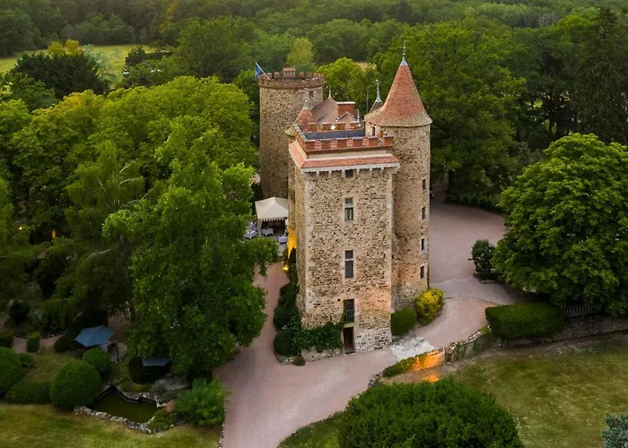 Hotel Chateau De Codignat - Relais & Chateaux 5*