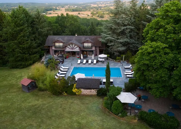 Chateau De Codignat - Relais & Chateaux Hotel 5*