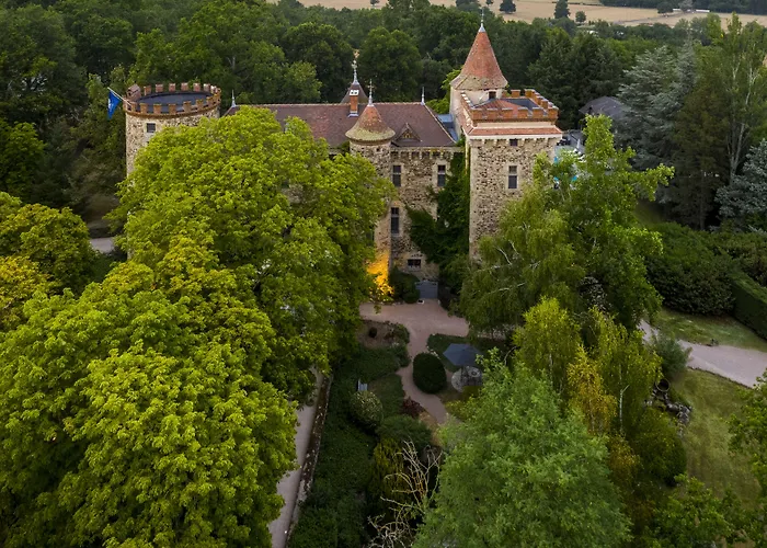 Hotel Chateau De Codignat - Relais & Chateaux 5*