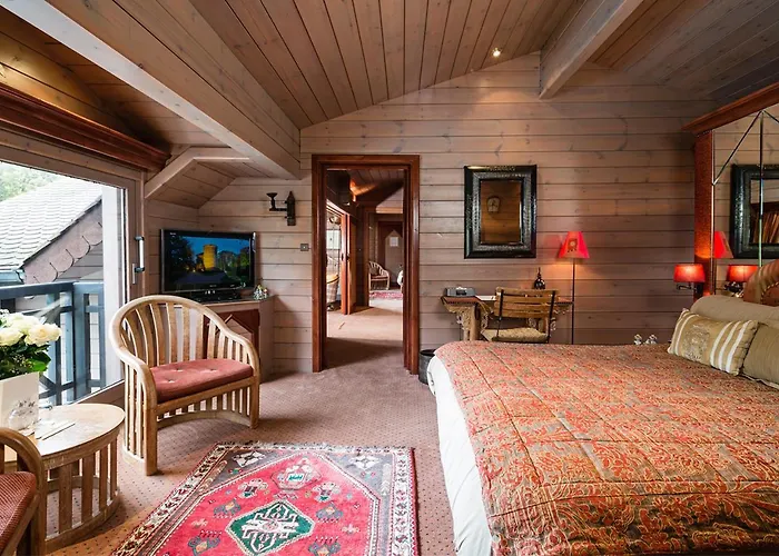 Hotel Chateau De Codignat - Relais & Chateaux Bort-l'Etang