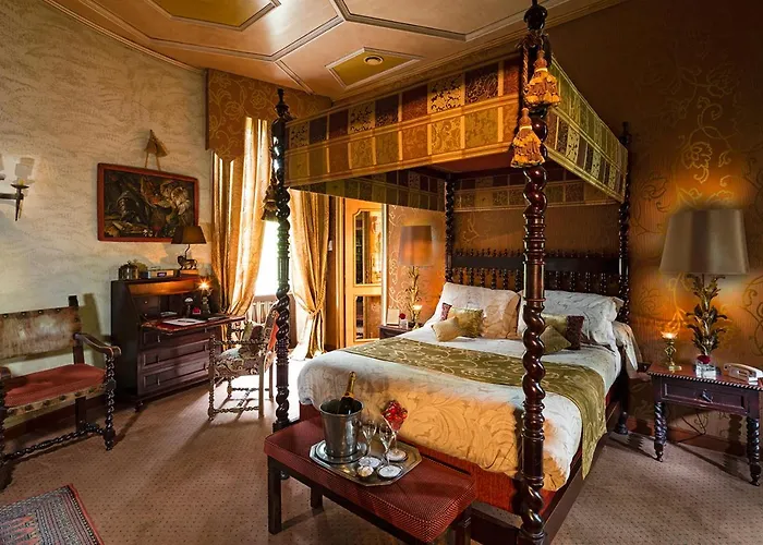 Hotel Chateau De Codignat - Relais & Chateaux