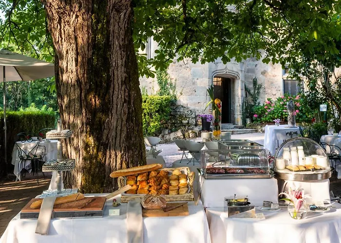 Hotel Chateau De Codignat - Relais & Chateaux 5*